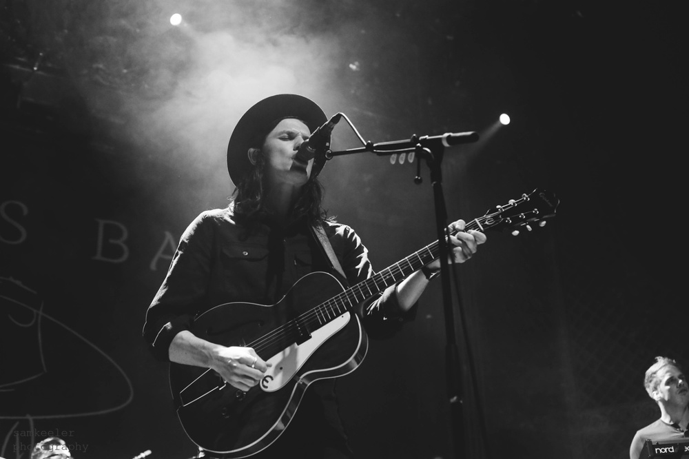  JAMES BAY: EL CHICO DE DEBAJO DEL SOMBRERO